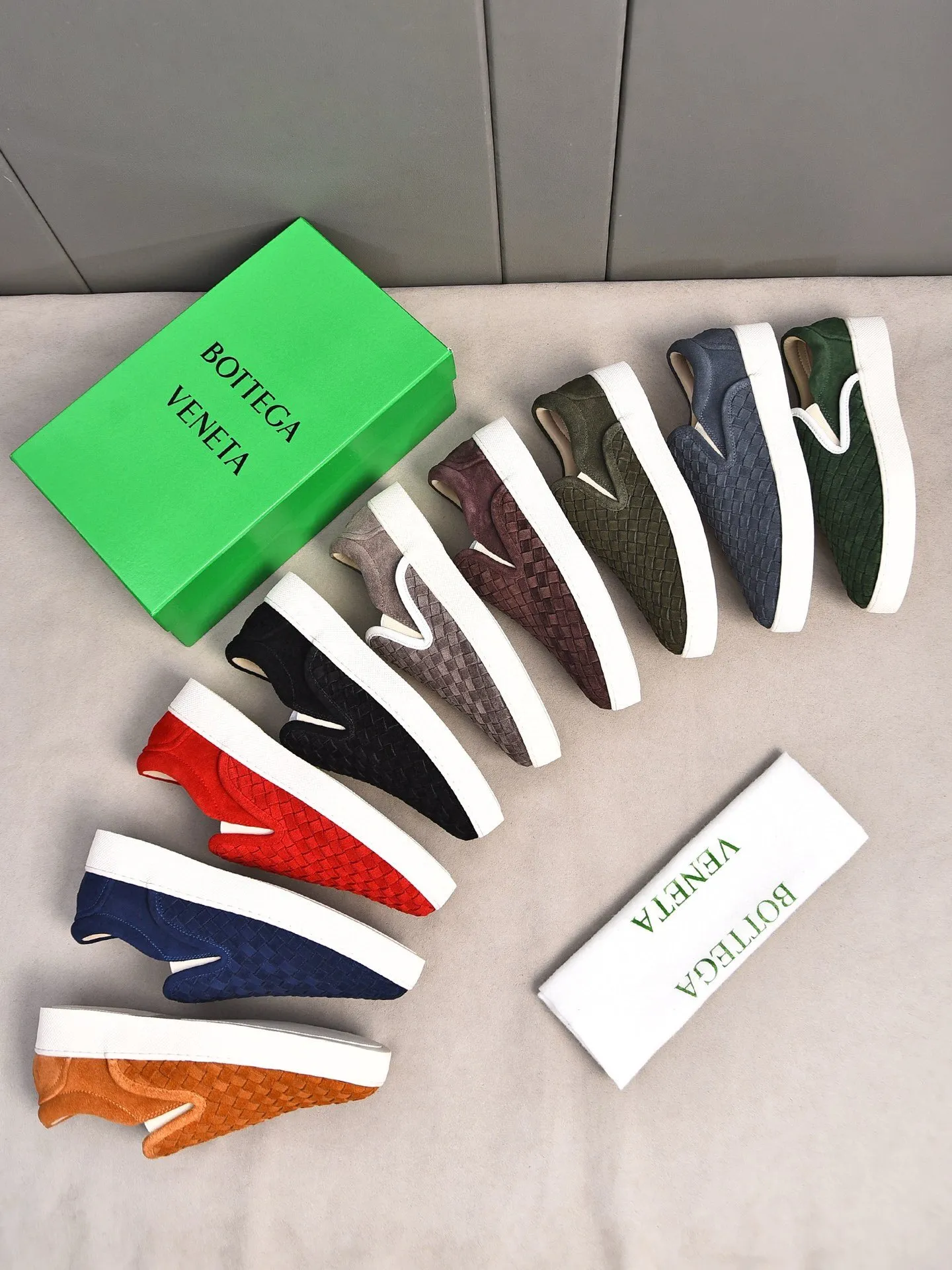 Men's shoes 💰460 [Sleeves series] BOTTEG* VENET* - high-end boutique Size: 38-44 (45 customized) BV new product, first-layer cowhide artificially woven classic style harmoniously blends with contemporary fashion temperament, rubber soles are light and flexible, water-dyed sheepskin pads! [Taobao, Tmall, and live streaming are the first choices]